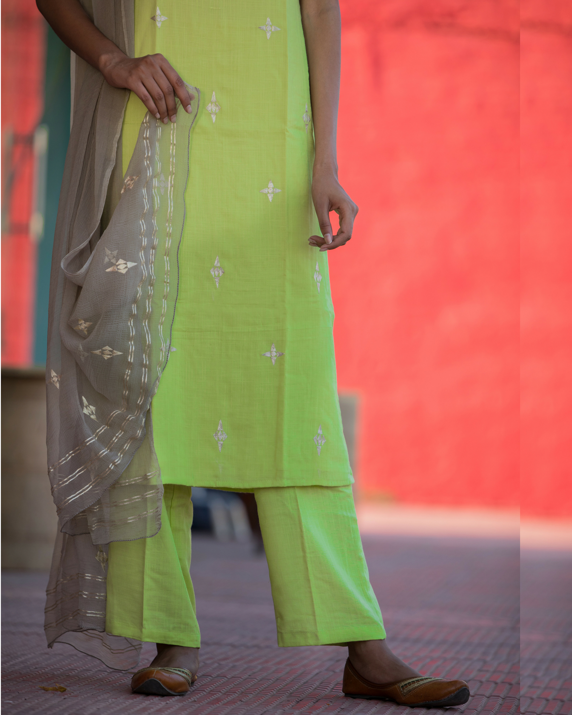 Monochrome pastel green kurta set by Kathaa The Secret Label